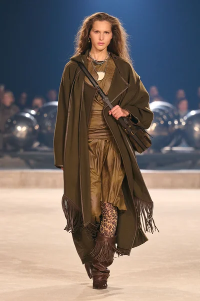 Look 1